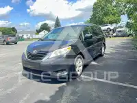 2013 Toyota SIENNA фото