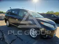2013 Toyota SIENNA photo