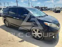 2013 Toyota SIENNA фото