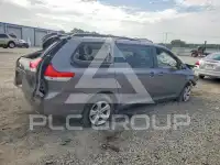 2013 Toyota SIENNA photo