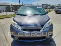 2013 Toyota SIENNA фото