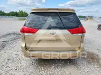 2013 Toyota SIENNA фото