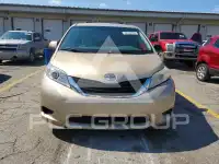 2013 Toyota SIENNA фото