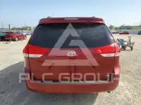 2013 Toyota SIENNA фото