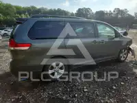 2013 Toyota SIENNA фото