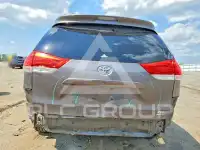 2013 Toyota SIENNA фото