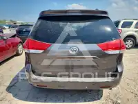 2013 Toyota SIENNA фото