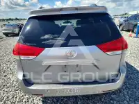 2013 Toyota SIENNA фото