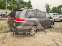 2013 Toyota SIENNA фото