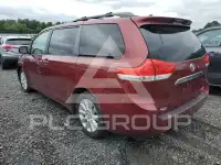 2013 Toyota SIENNA photo
