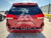 2013 Toyota SIENNA фото