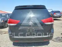 2013 Toyota SIENNA photo