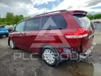 2013 Toyota SIENNA фото