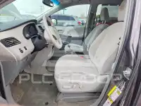 2013 Toyota SIENNA фото