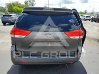 2013 Toyota SIENNA фото