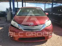 2013 Toyota SIENNA фото