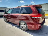 2013 Toyota SIENNA фото