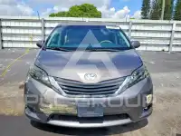 2013 Toyota SIENNA фото