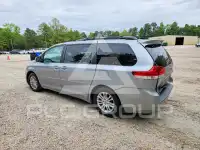 2013 Toyota SIENNA фото