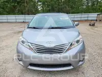 2013 Toyota SIENNA фото