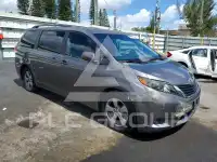 2013 Toyota SIENNA фото