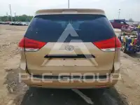 2013 Toyota SIENNA фото