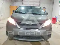 2013 Toyota SIENNA фото