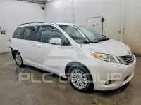 2013 Toyota SIENNA фото