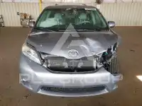 2013 Toyota SIENNA фото