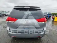 2013 Toyota SIENNA фото