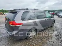 2013 Toyota SIENNA фото
