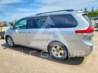 2013 Toyota SIENNA фото