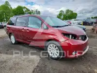 2013 Toyota SIENNA фото