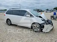 2013 Toyota SIENNA фото