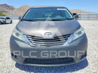 2013 Toyota SIENNA фото