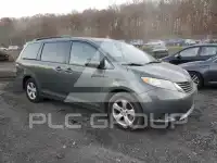 2013 Toyota SIENNA photo