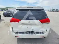 2013 Toyota SIENNA фото
