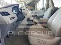 2013 Toyota SIENNA photo