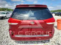 2013 Toyota SIENNA фото
