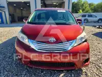 2013 Toyota SIENNA фото