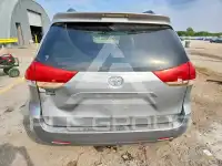 2013 Toyota SIENNA фото
