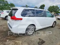 2013 Toyota SIENNA фото