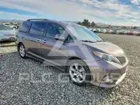 2013 Toyota SIENNA фото