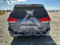 2013 Toyota SIENNA фото