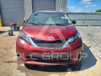 2013 Toyota SIENNA фото
