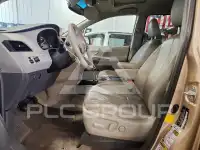 2013 Toyota SIENNA photo