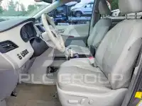 2013 Toyota SIENNA фото