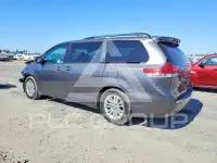 2013 Toyota SIENNA фото