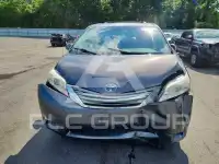 2013 Toyota SIENNA фото