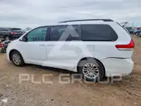 2013 Toyota SIENNA photo